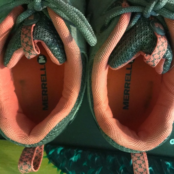 🥾 MERRELL hiking boots, size 10 - Picture 6 of 6